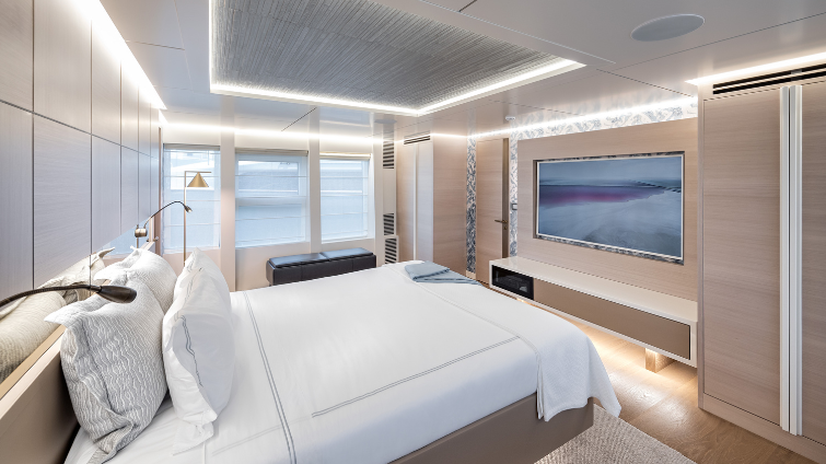 Frame 19_Master Cabin_16