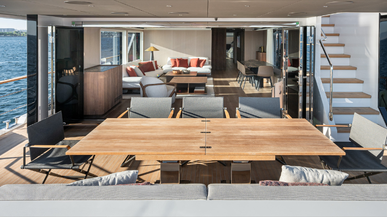 SALOON (5)