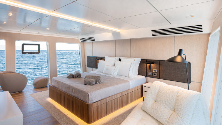 OWNER'S CABIN