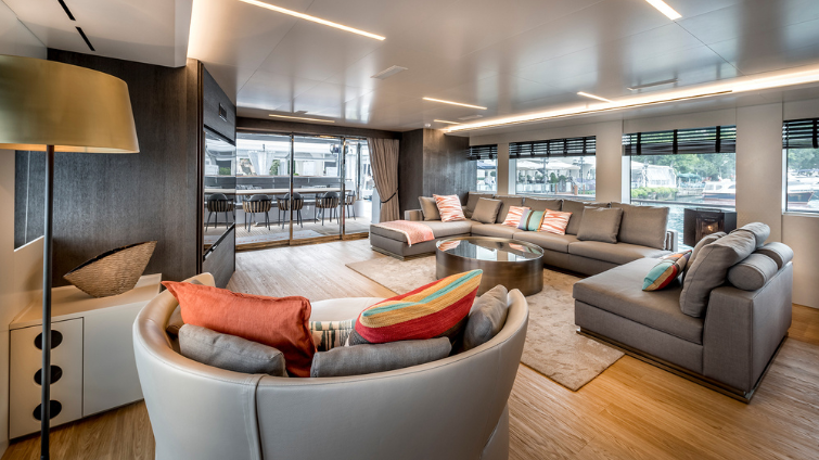 SALOON (5)