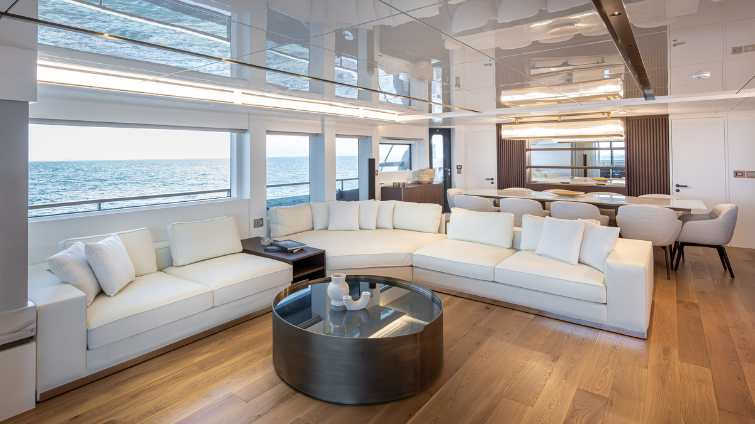 SALOON (8)