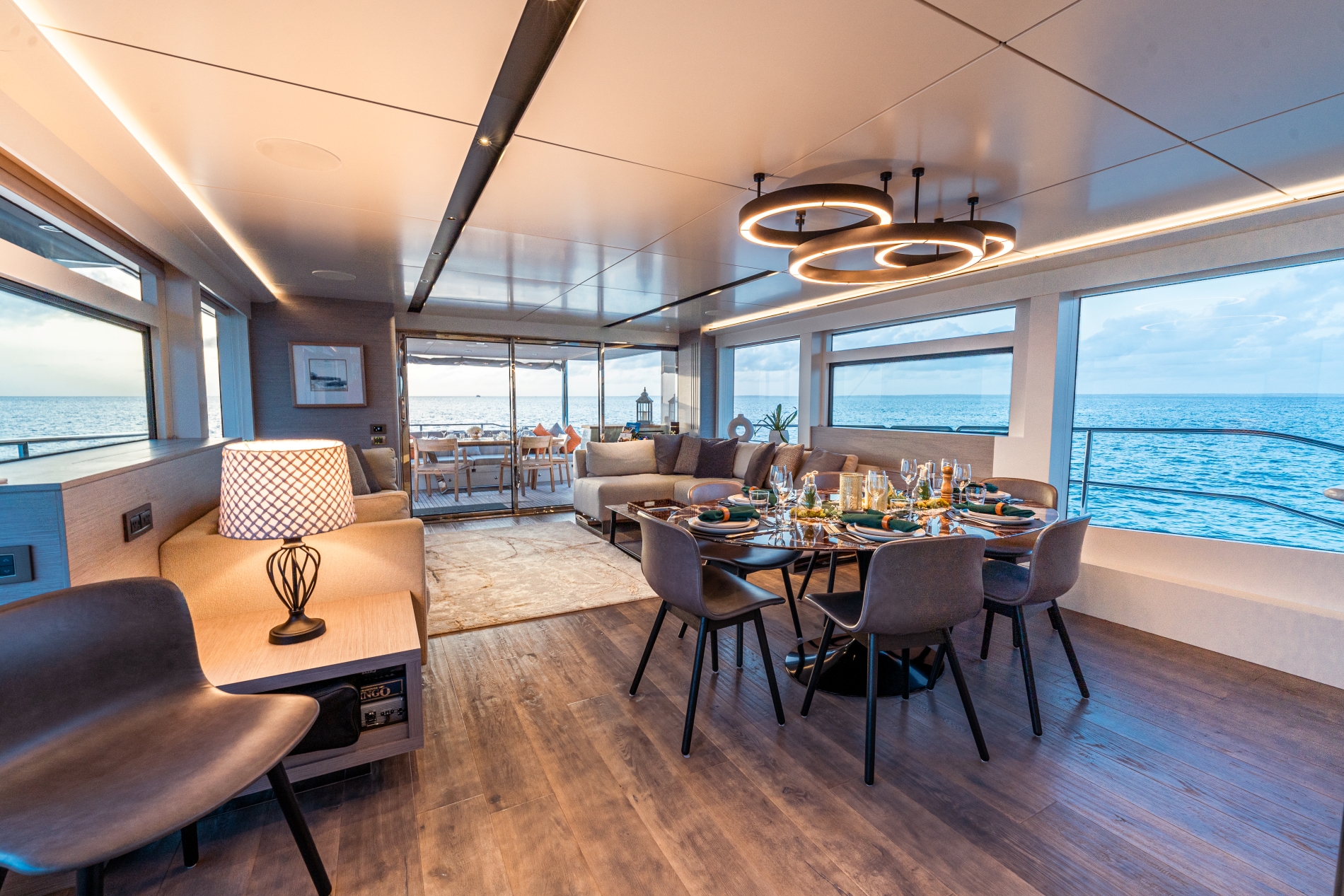 Main salon and dining