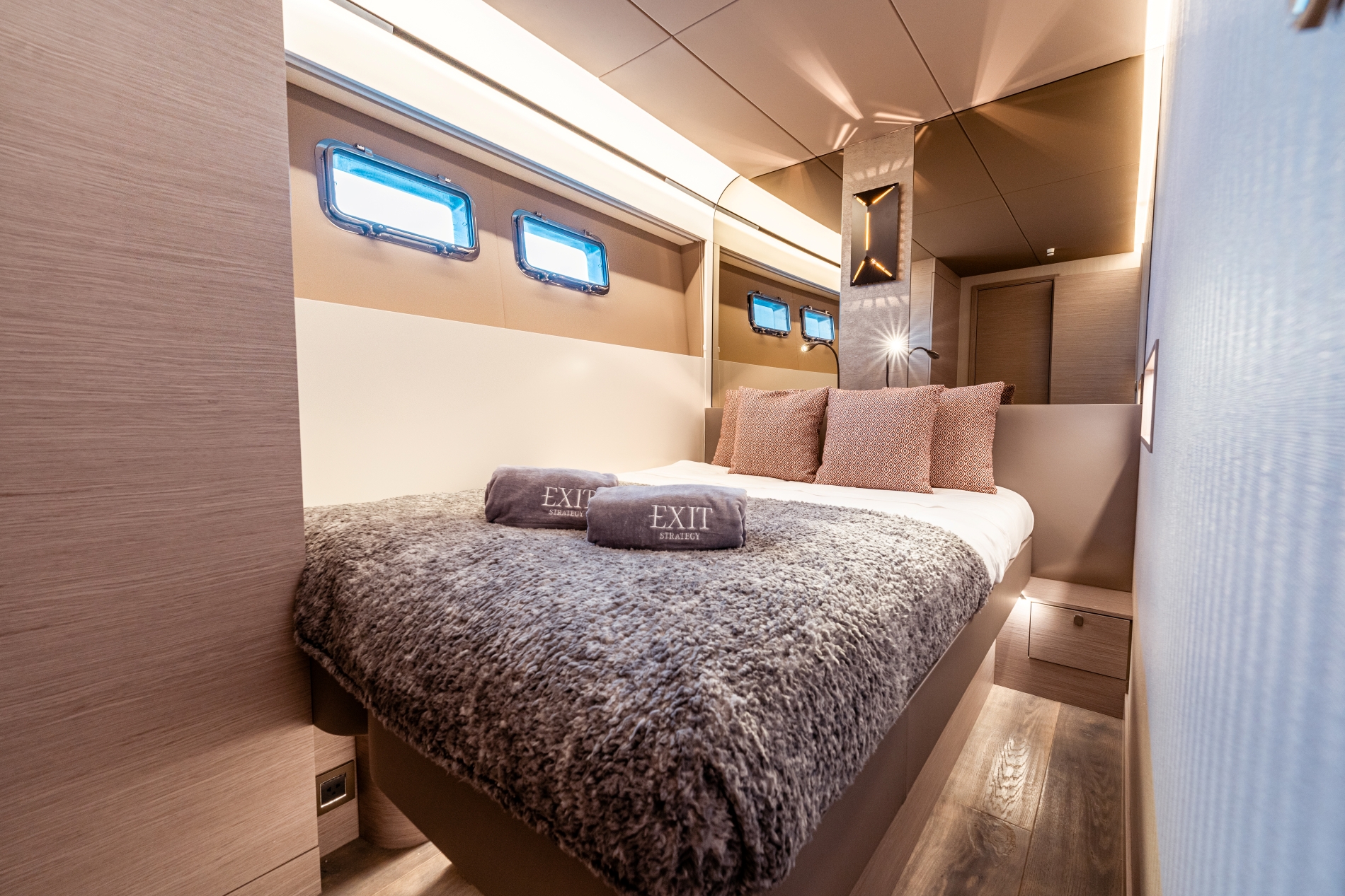 Twin stateroom convertible