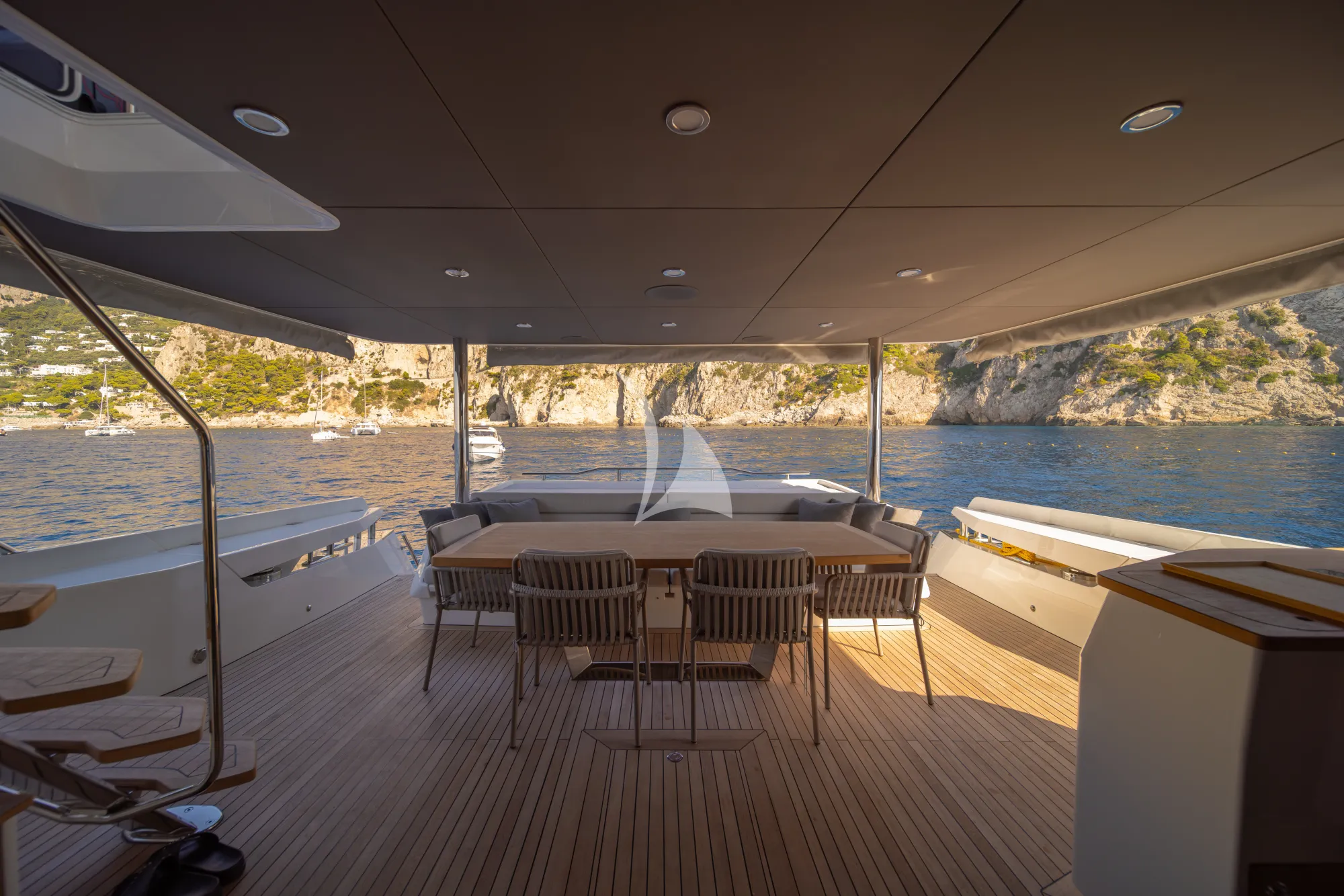 Main deck aft dining