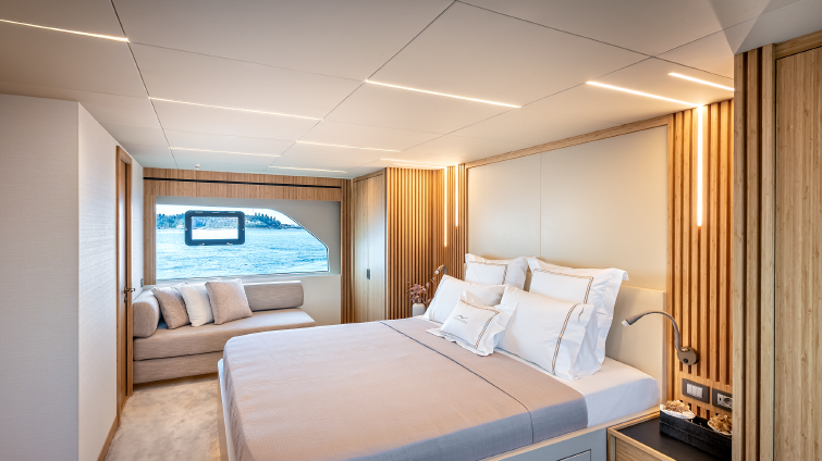 OWNER'S CABIN 04