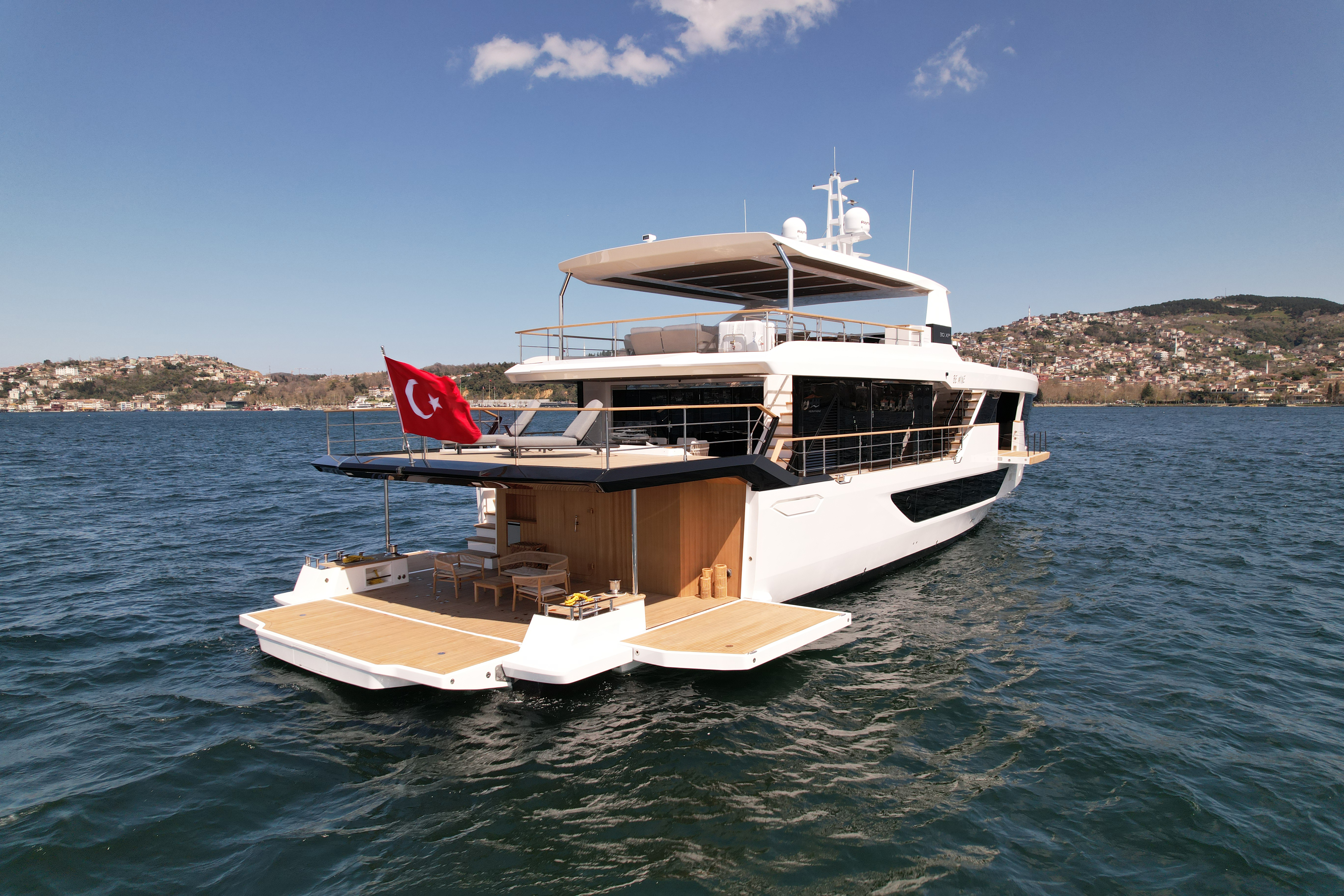 BE MINE Exterior 17