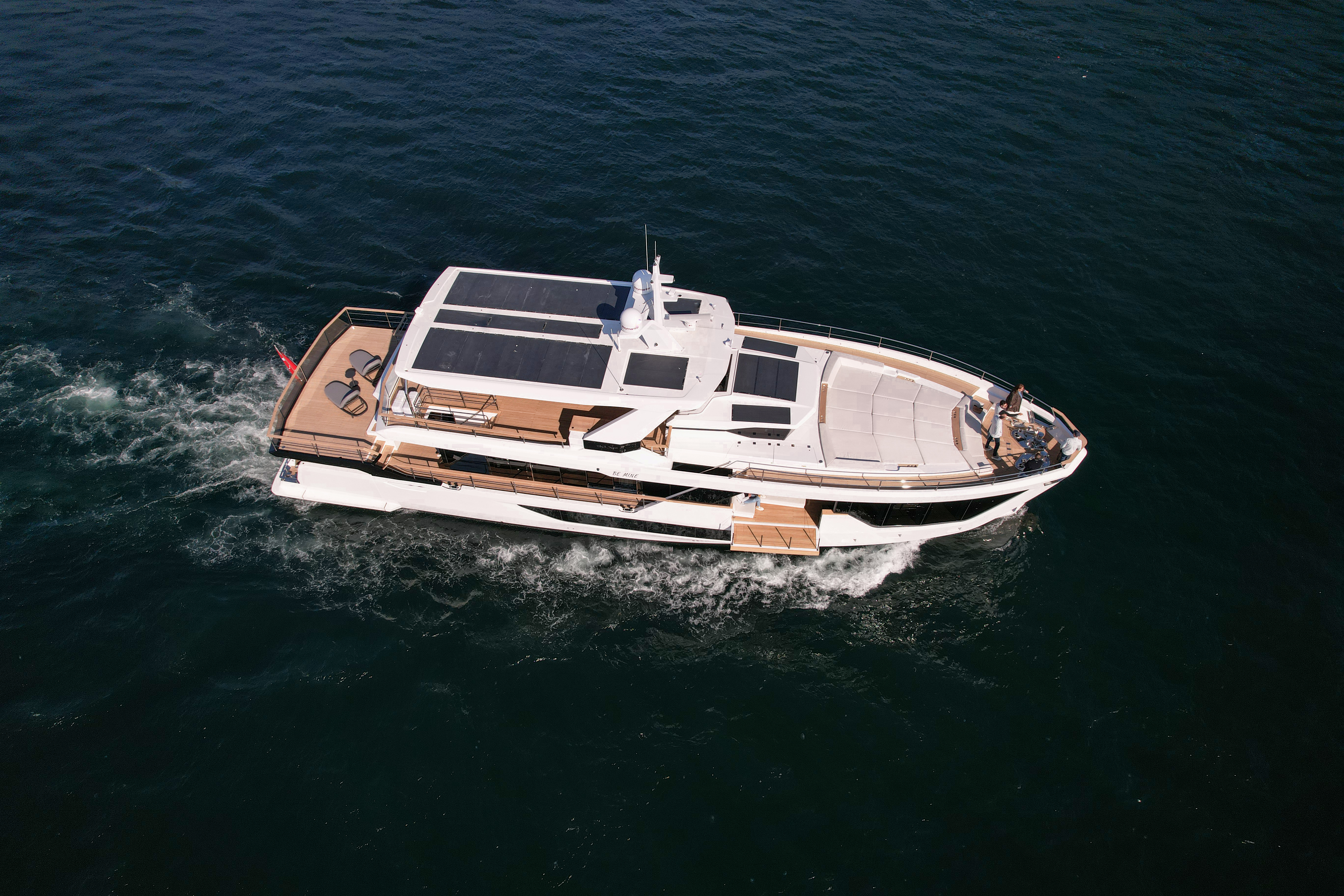 BE MINE Exterior 8