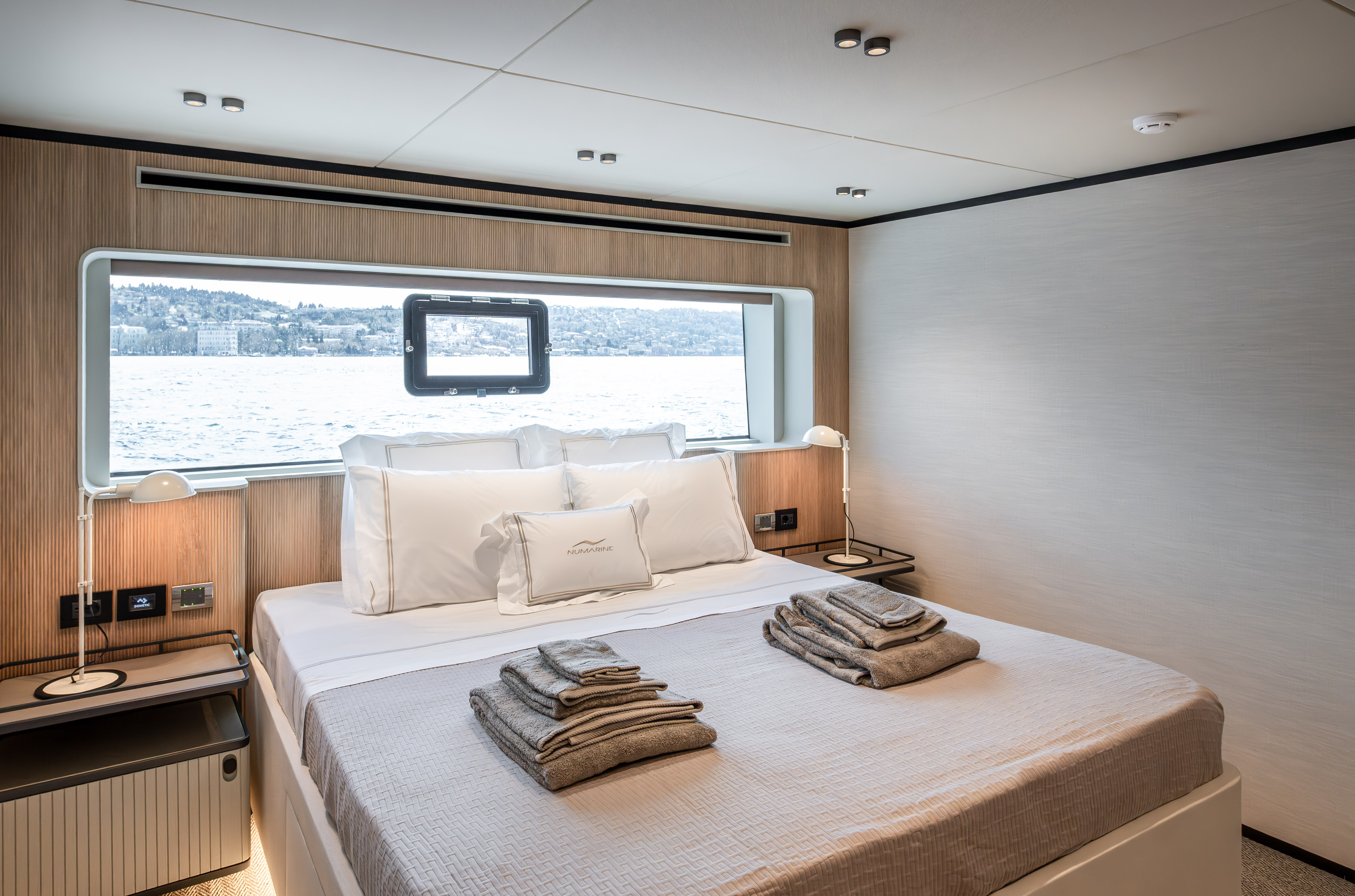 BE MINE Interior 14