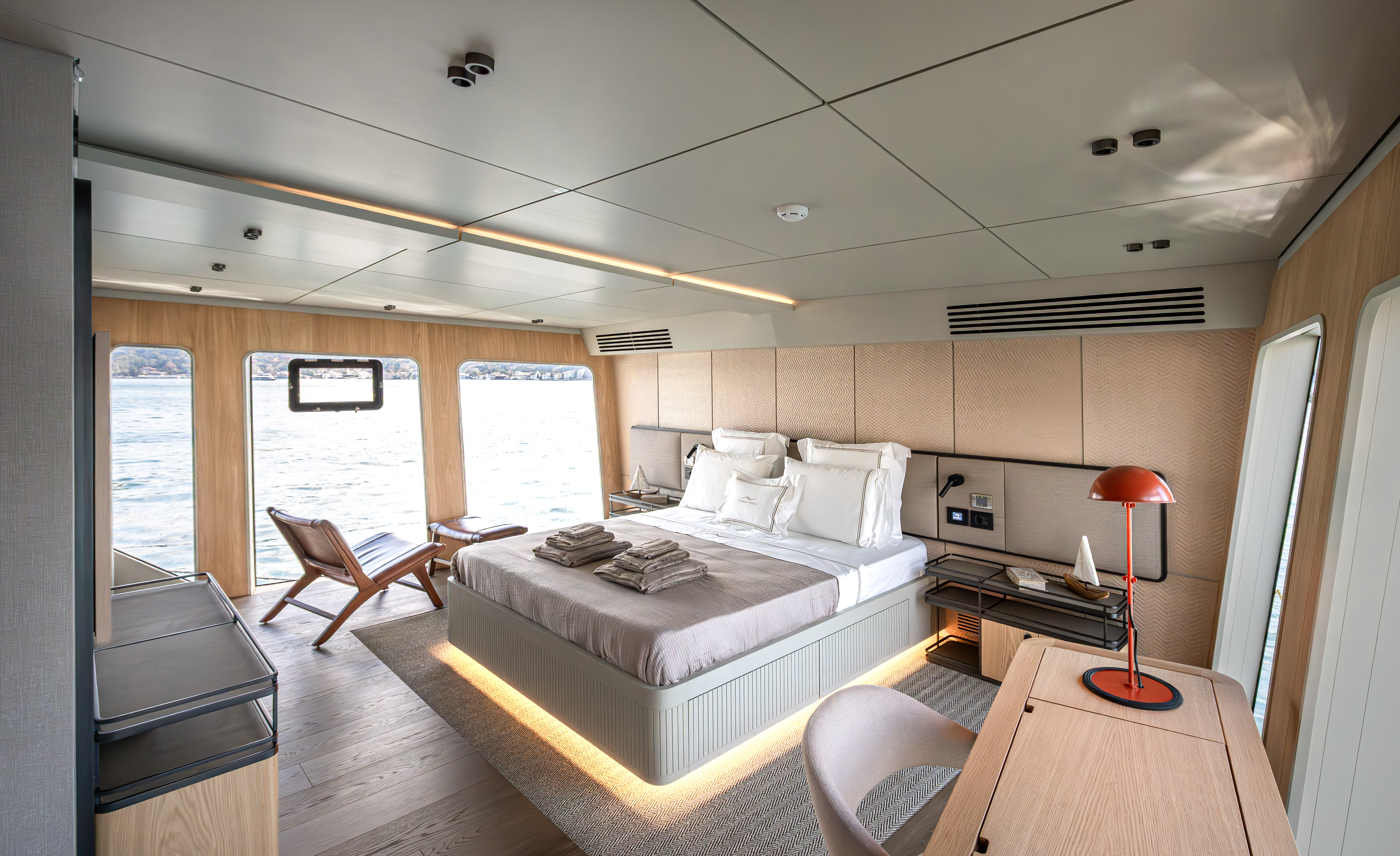 BE MINE Interior 6