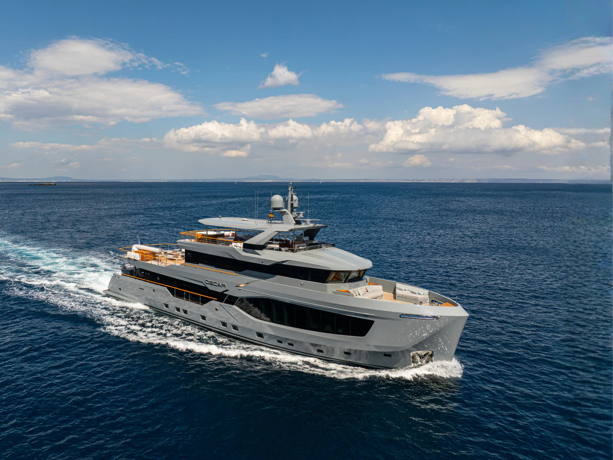 Numarine 37XP explorer yacht under way