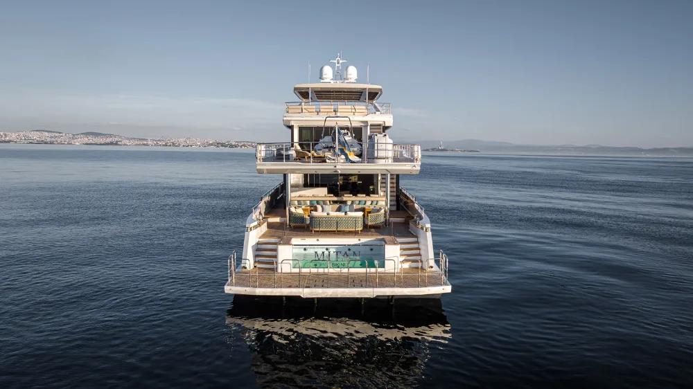 40MXP — Life on board