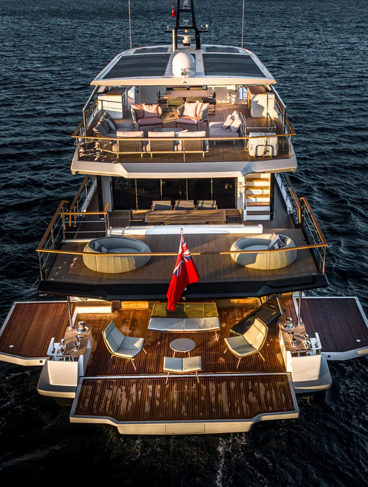 30XP — Exterior
